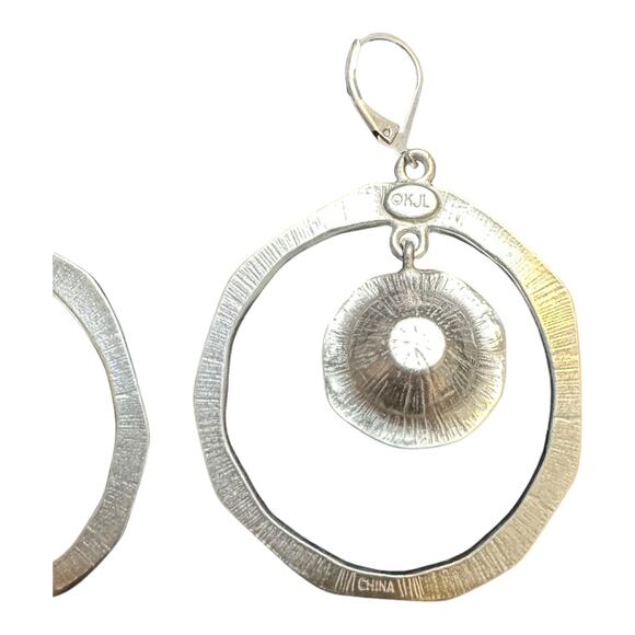 Kenneth Jay Lane KJL Silvertone Ringstone Hammered Earrings - Picture 6 of 6